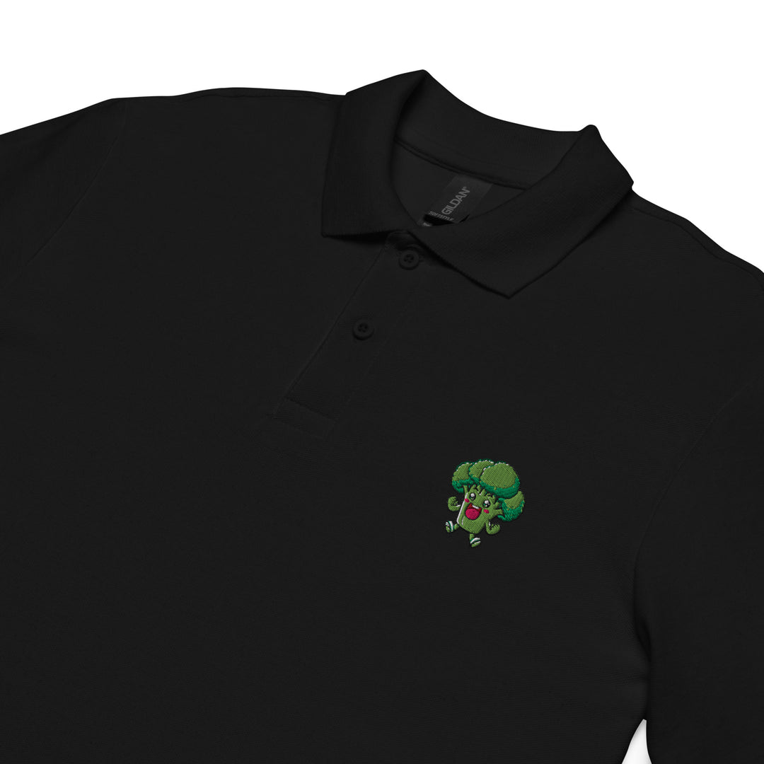 TheVeggieClub Heren Poloshirt van 100% Piqué Katoen met Geborduurd Broccoli B23 Logo – Zwart close-up detail