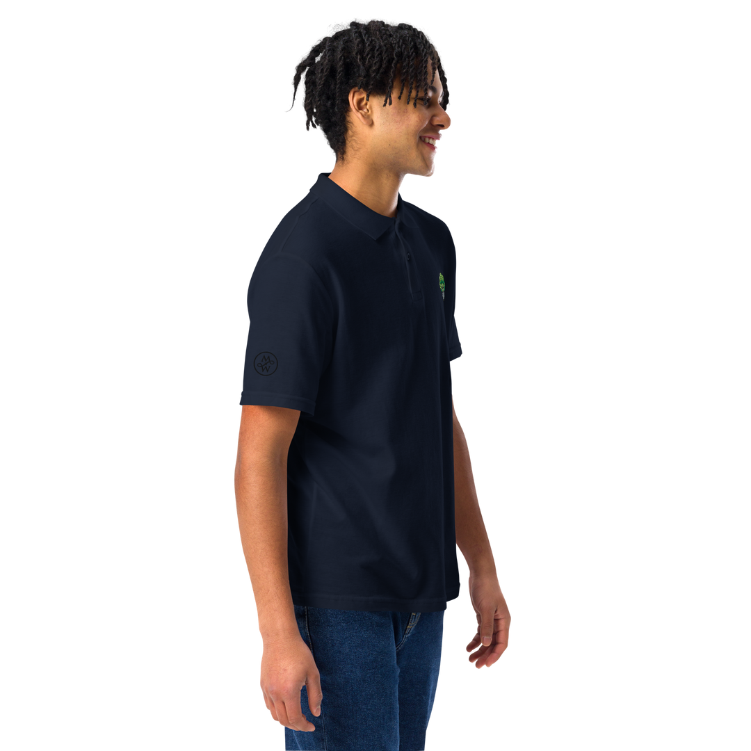 TheVeggieClub Duurzame Heren Fashion – Basic Piqué Poloshirt met geborduurd Broccoli logo B01 – Navy zijkant met model